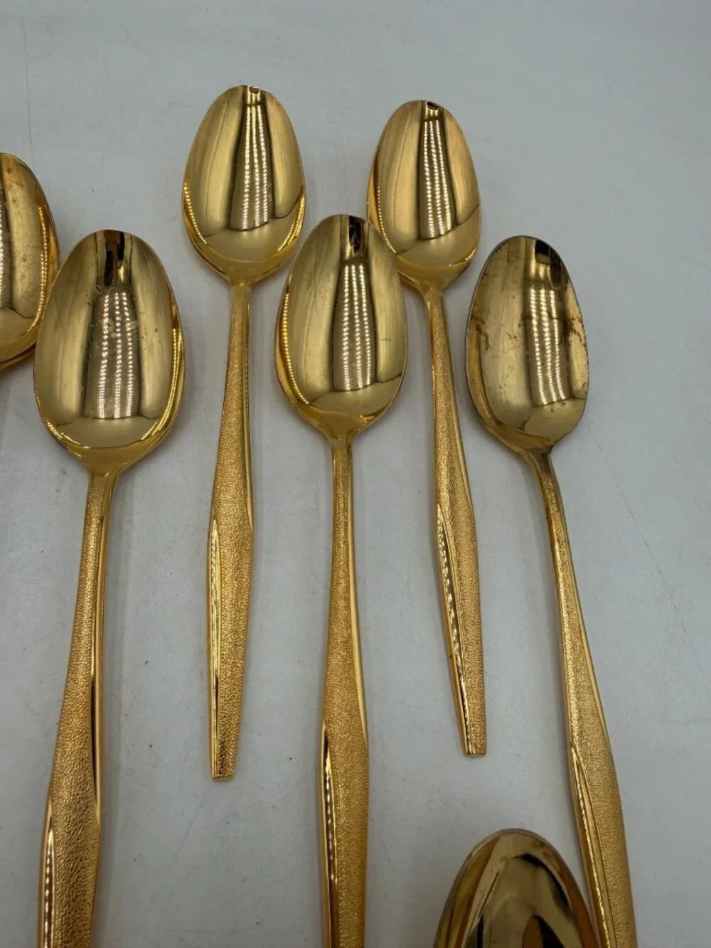 Florentine Gold Plated Textured Handle Dinner Spoons Set Of 16 MCM Flatware